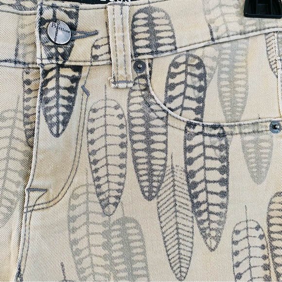 Standards & Practices Birdman Whisker Feather Printed Skinny Jeans Size 27 - Picture 4 of 8